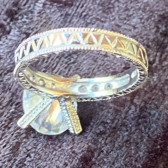 Oval CZ and sterling solitaire ring - Picture 6 of 9